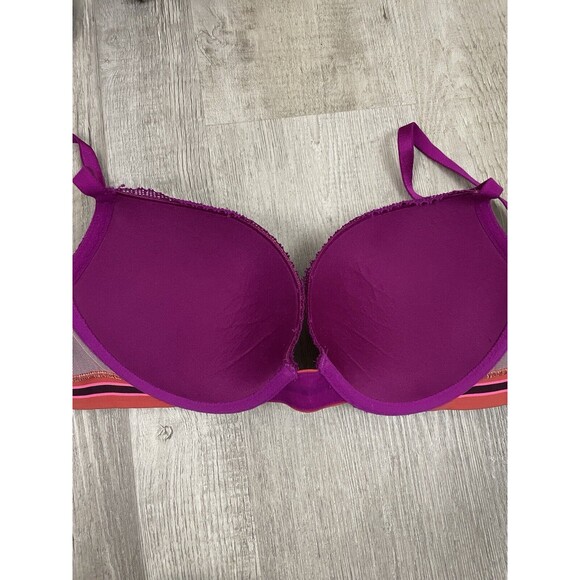 Victorias Secret 32DD Magenta Lace Very Sexy Push Up Bra - Picture 3 of 4